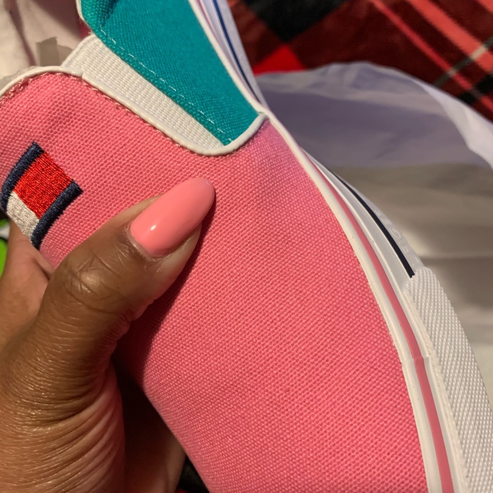 Tommy vans